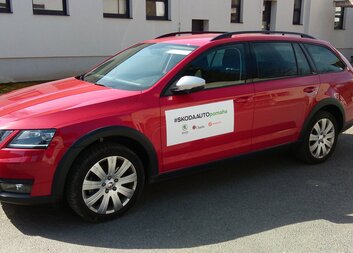 Pečovatelkám pomáhá zapůjčené auto